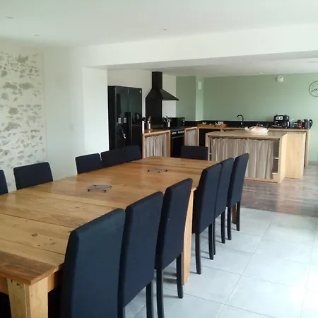 Le Val De Ry Holiday home Les Herbiers